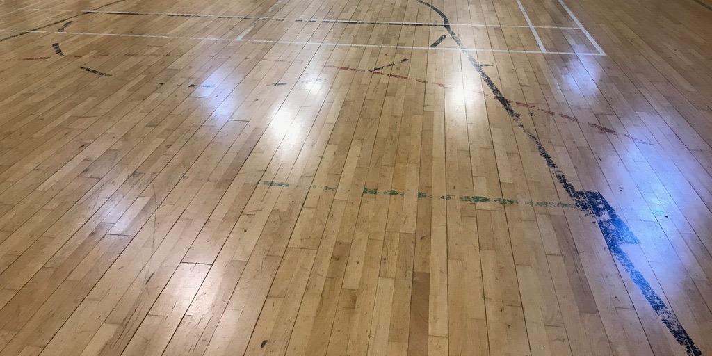 creaking-sports-hall